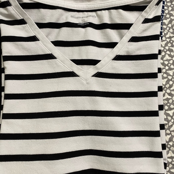 5 pack bundle basic tees - Picture 10 of 16